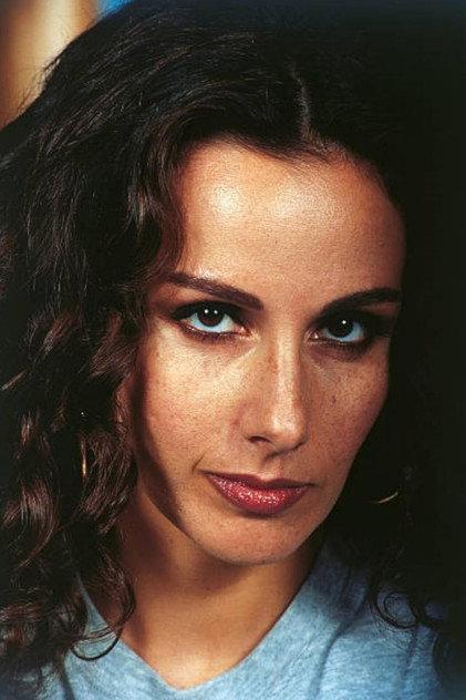 Anna Kanakis - Actor Profile Photo