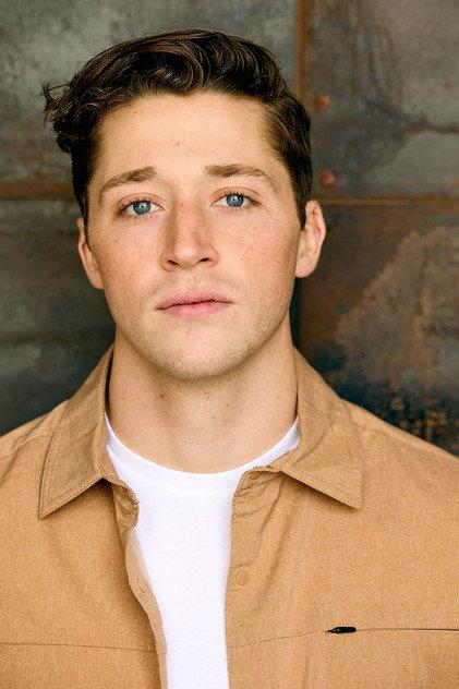 Avery Bagenstos - Actor Profile Photo