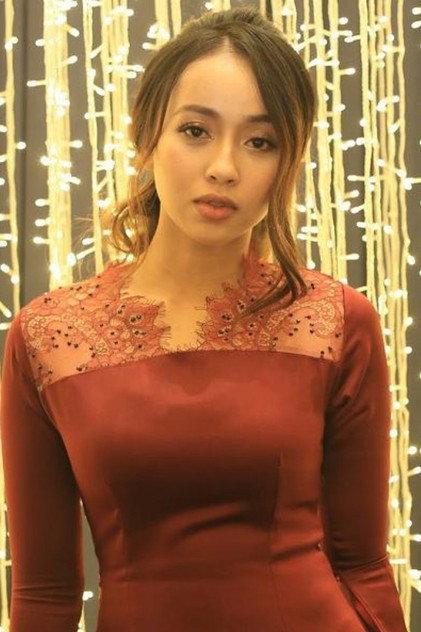 Oktovia Manrose - Actor Profile Photo