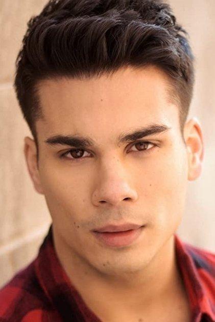Drew Ray Tanner - Actor Profile Photo