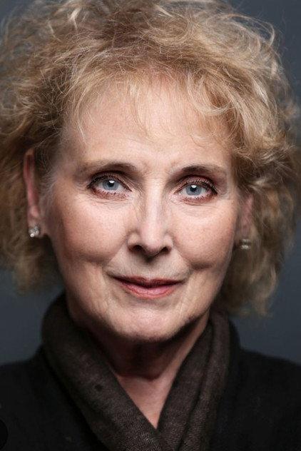 Isabelle Amyes - Actor Profile Photo