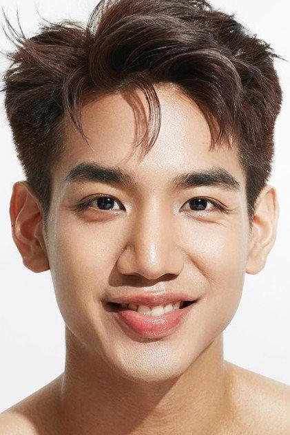 Krittanai Arsalprakit - Actor Profile Photo