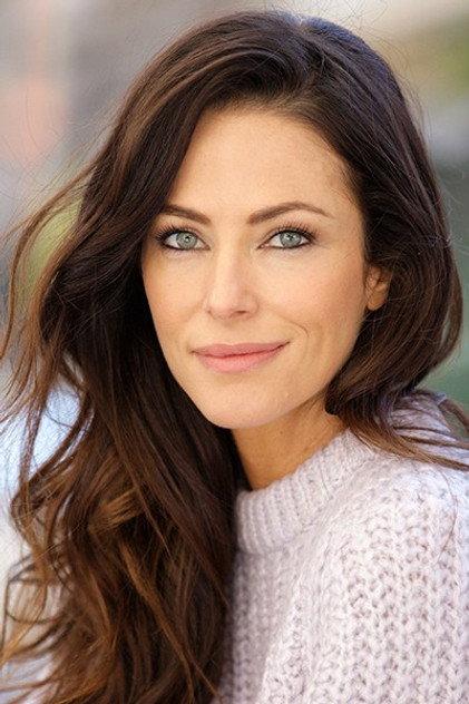 Esther Anderson - Actor Profile Photo