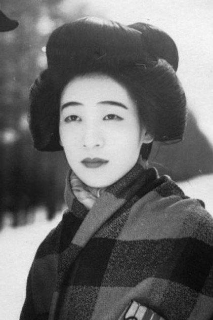 Akiko Chihaya - Actor Profile Photo
