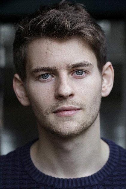 Tom Leach - Actor Profile Photo