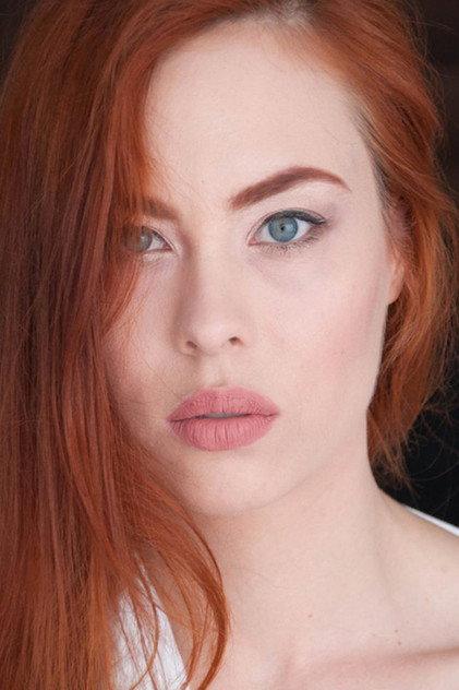 Aline Szpakowski - Actor Profile Photo