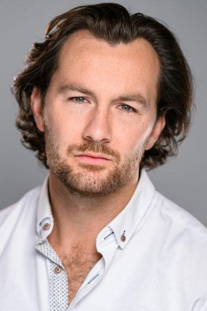 Aaron Mackenzie - Actor Profile Photo