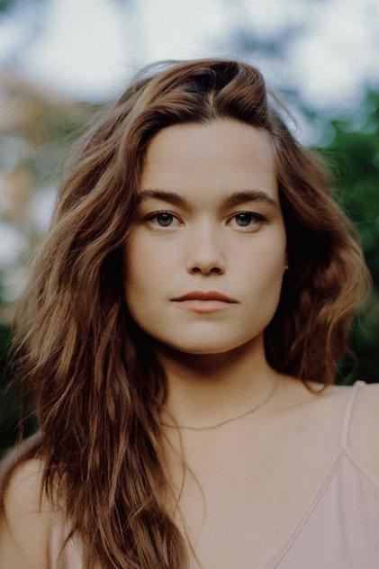 Sarah Catherine Hook - Actor Profile Photo