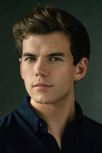 Luke Newton - Actor Profile Photo
