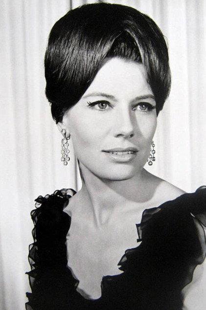 Jacqueline Beer - Actor Profile Photo