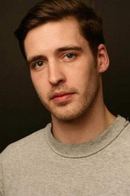 Alex Burns - Actor Profile Photo