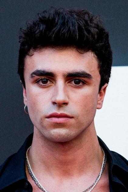 Itzan Escamilla - Actor Profile Photo