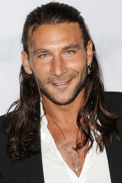 Zach McGowan - Actor Profile Photo