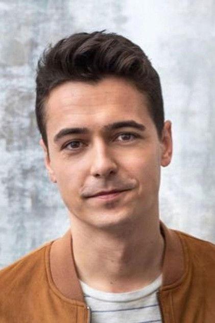 Tanner Zipchen - Actor Profile Photo