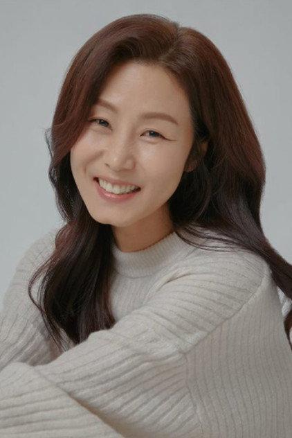 Lee Sun - Actor Profile Photo