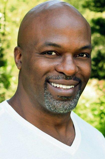 Evan Parke - Actor Profile Photo