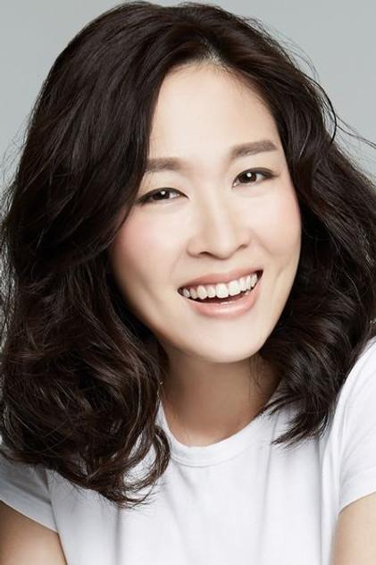 Mayjune Tan - Actor Profile Photo