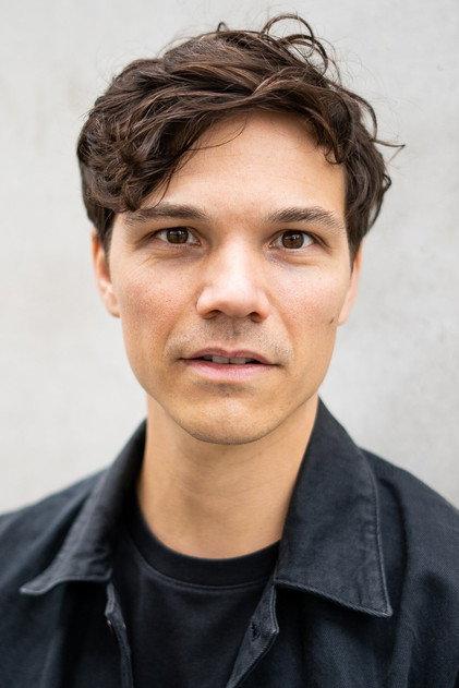 Sebastian Urzendowsky - Actor Profile Photo