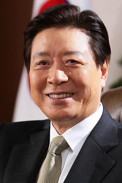 Lee Jeong-kil - Actor Profile Photo