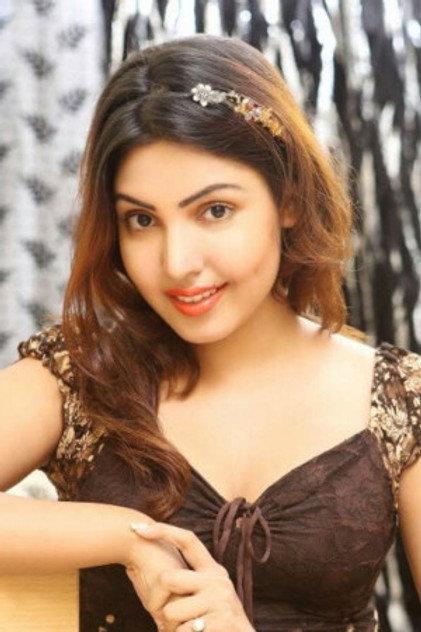 Komal Jha - Actor Profile Photo