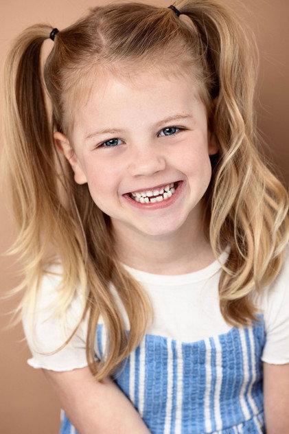 Elle Riot Fox - Actor Profile Photo