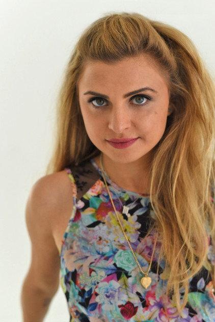 Stephanie Simbari - Actor Profile Photo