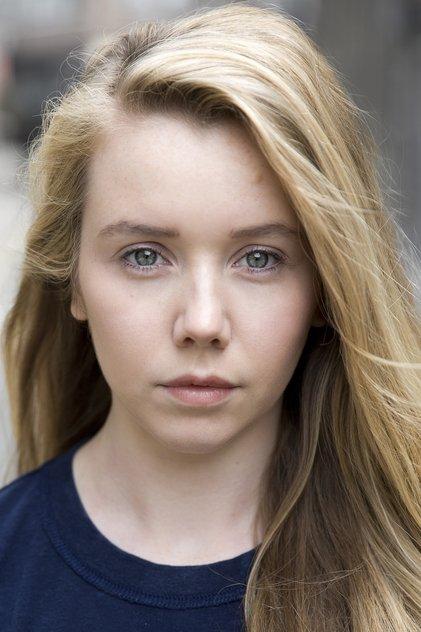 Lauren Lyle - Actor Profile Photo