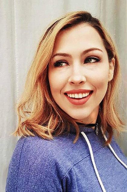 Molly Devon - Actor Profile Photo
