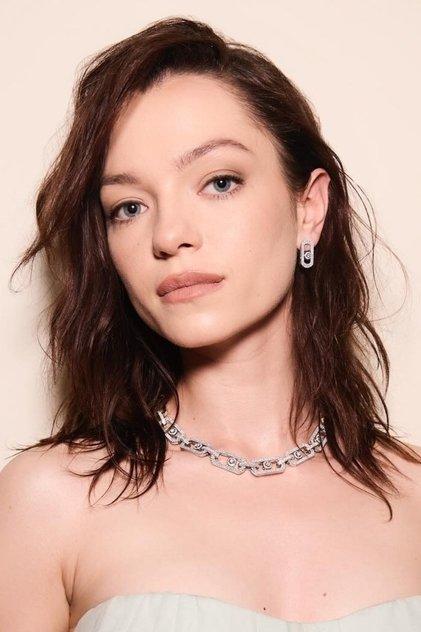 Esmé Creed-Miles - Actor Profile Photo