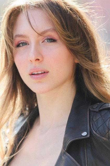 Alara Eriç - Actor Profile Photo