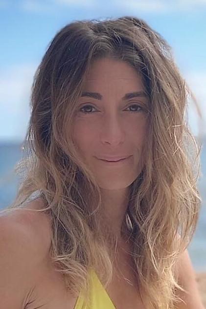 Emilia Derou-Bernal - Actor Profile Photo
