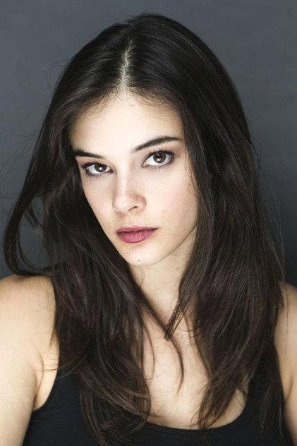 Neva Leoni - Actor Profile Photo