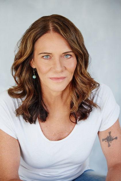 Anni Finsterer - Actor Profile Photo