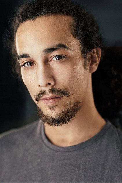 Simon Howard - Actor Profile Photo