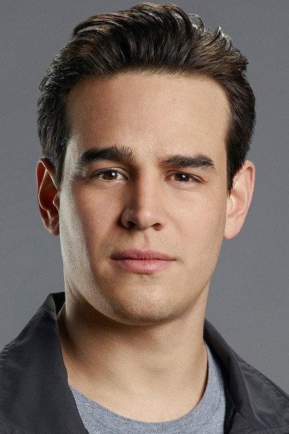 Alberto Rosende - Actor Profile Photo