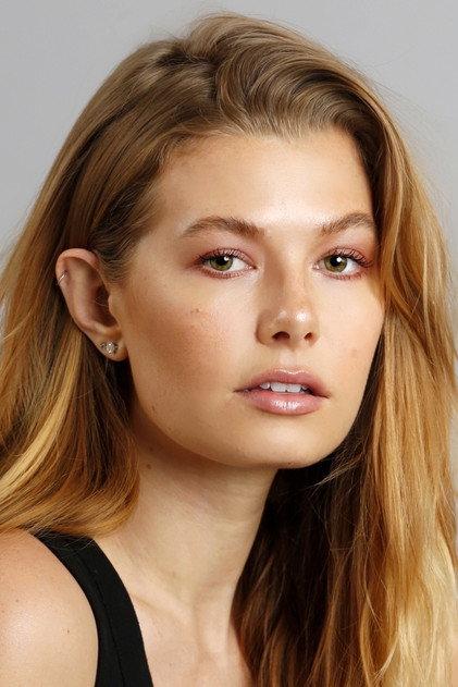 Sierra Swartz - Actor Profile Photo