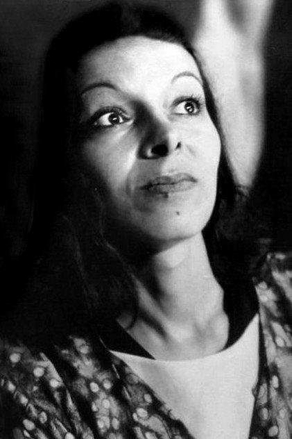 Dalila Helilou - Actor Profile Photo
