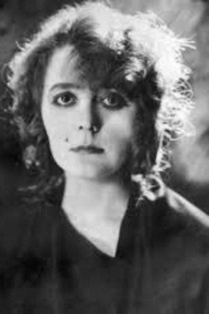 Gertrude Welcker - Actor Profile Photo
