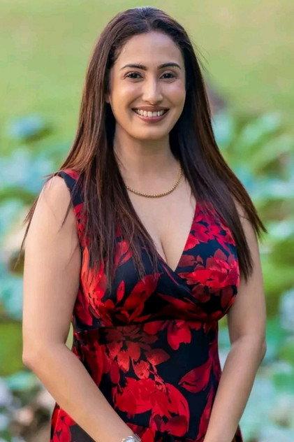 Dinithi Walgamage - Actor Profile Photo