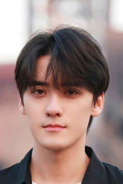 Qu Yicheng - Actor Profile Photo