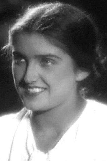 Nina Zvereva - Actor Profile Photo