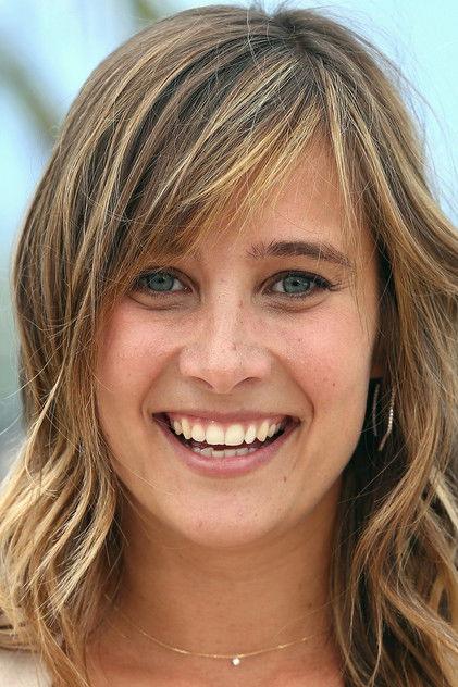 Julie de Bona - Actor Profile Photo