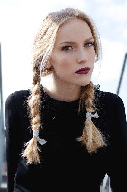Elina Loukas - Actor Profile Photo