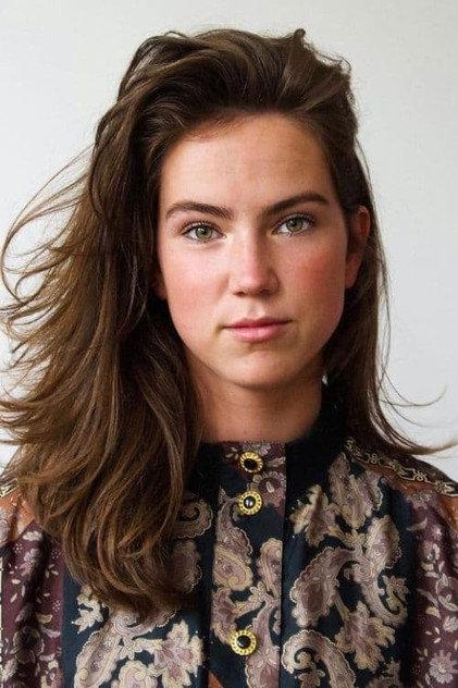 Eefje Paddenburg - Actor Profile Photo
