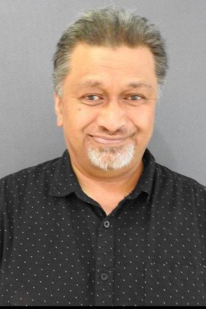 Leonard Mathews - Actor Profile Photo