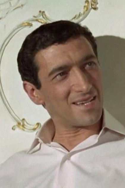 Maxwell Shaw - Actor Profile Photo