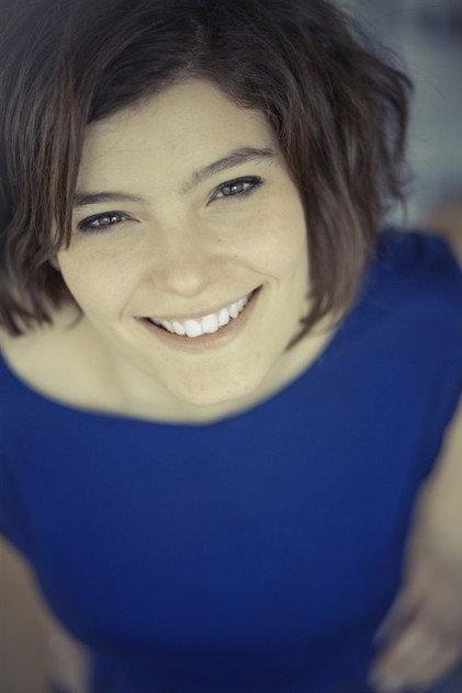 Fanny Dumont - Actor Profile Photo