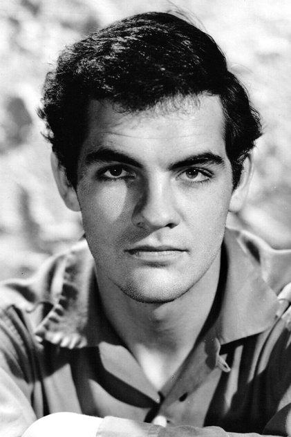 Gary Raymond - Actor Profile Photo