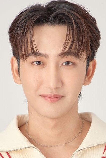 Kirati Puangmalee - Actor Profile Photo