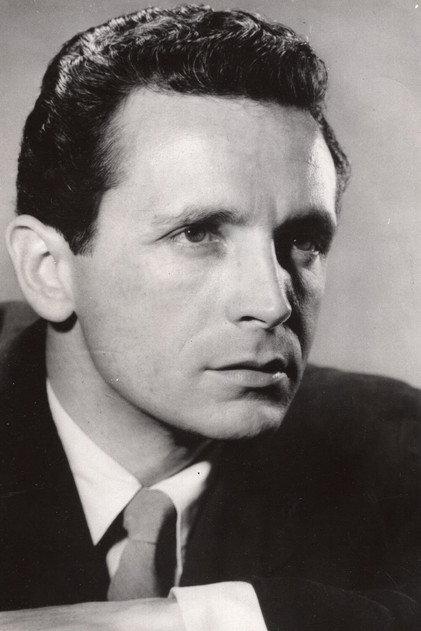 Leonard Graves - Actor Profile Photo